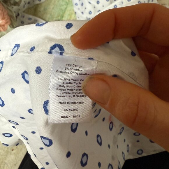 Talbots Womens Button Down Shirt White and Blue Size 8P - Picture 7 of 7